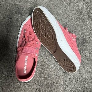 Womens converse size 6